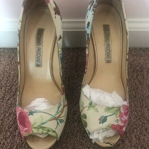 “Walk in the park” peep toe